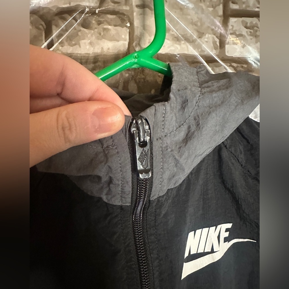 Nike Kids Zip Up Hoodie Windbreaker Size Medium - Picture 5 of 7